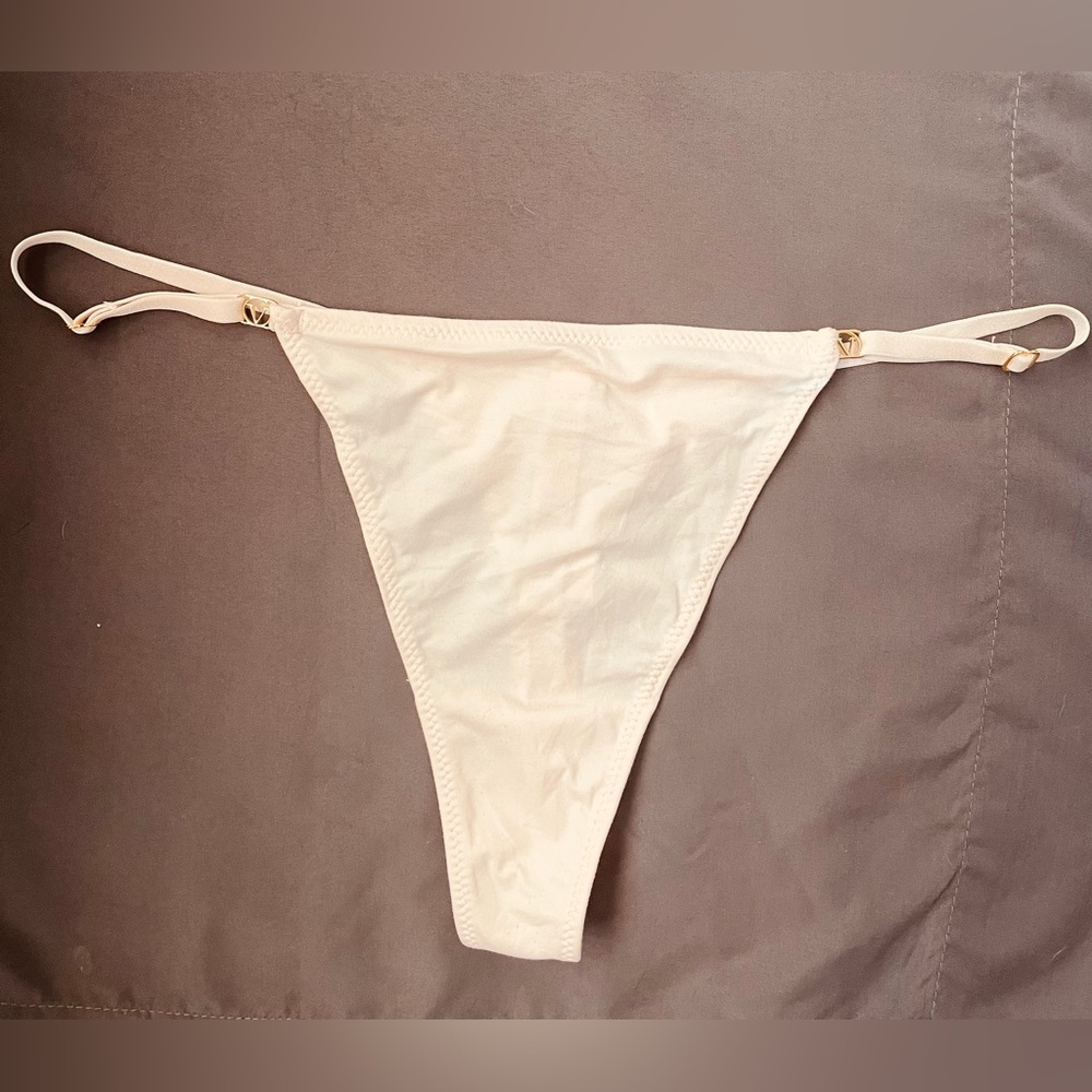 Victorias Secret V-string panty